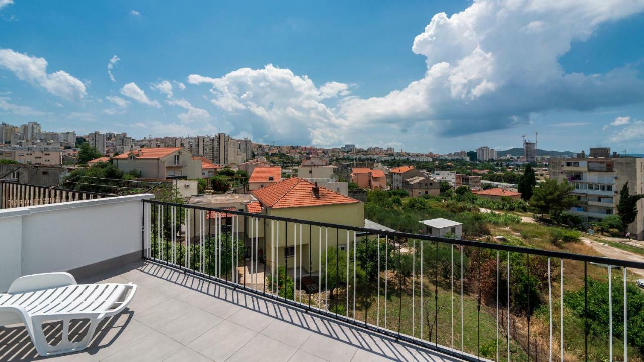 Eva Split Sunset City View Teracce Bagian luar foto