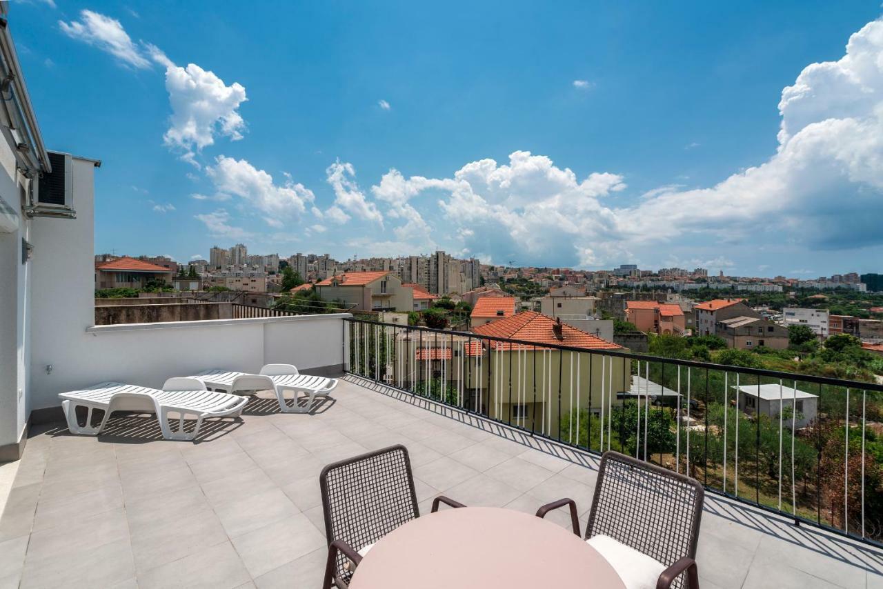 Eva Split Sunset City View Teracce Bagian luar foto